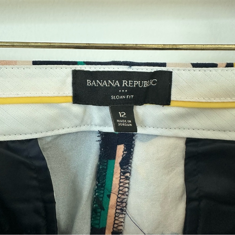 Banana Republic Floral Print Cropped Pants - Picture 4 of 5